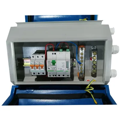 Uninterruptible power supply solution for solar energy storage cabinet